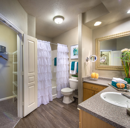 modern-conveniences-in-each-home