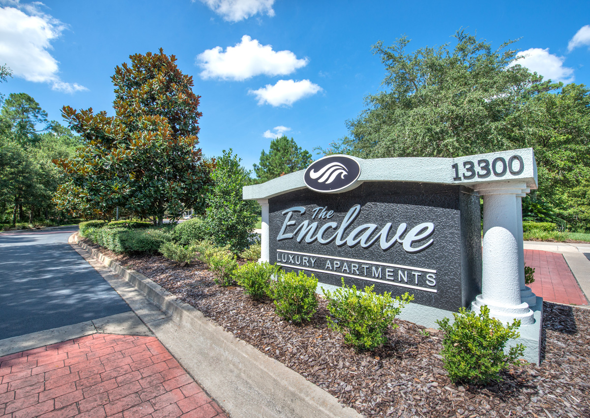 enclave-entrance-in-jacksonville