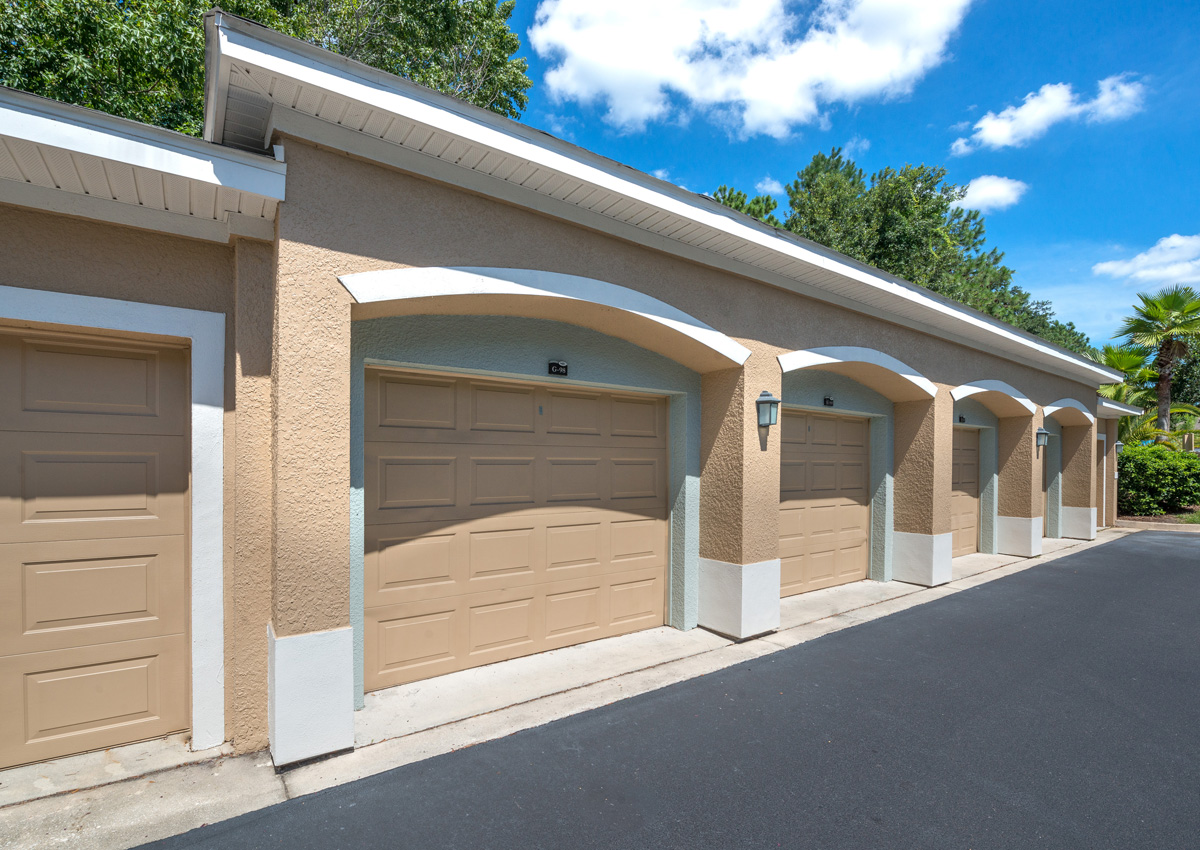 jacksonville-apartments-with-garage