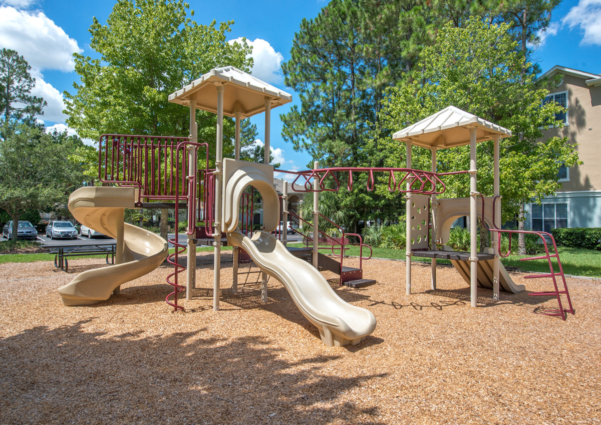 apartments-with-playground-for-kids