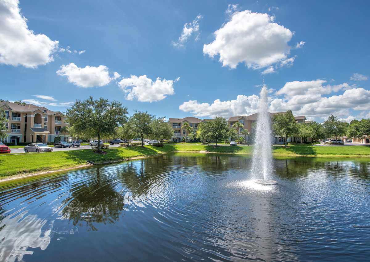 lush-landscaping-and-fountain-views