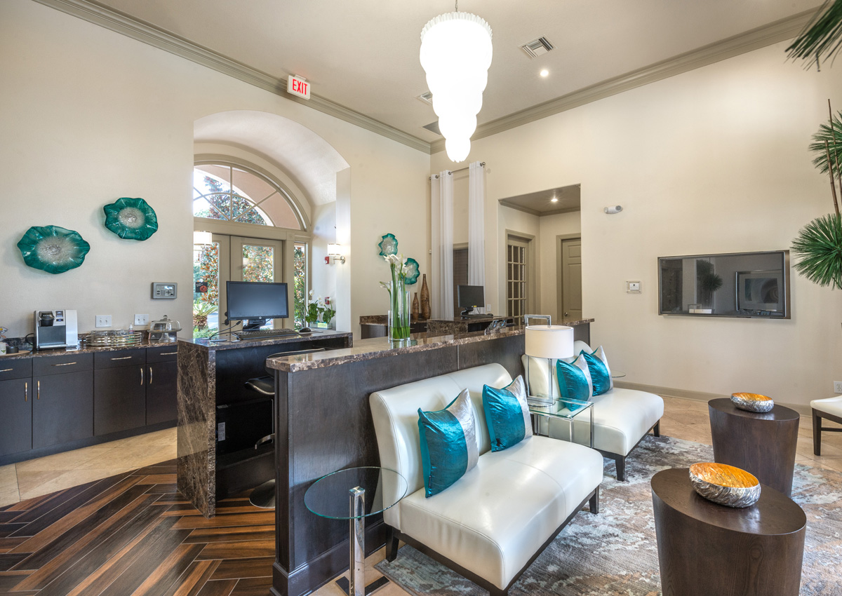 contact-leasing-agents-enclave-jacksonville