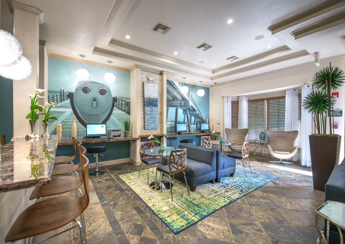 clubhouse-seating-the-enclave