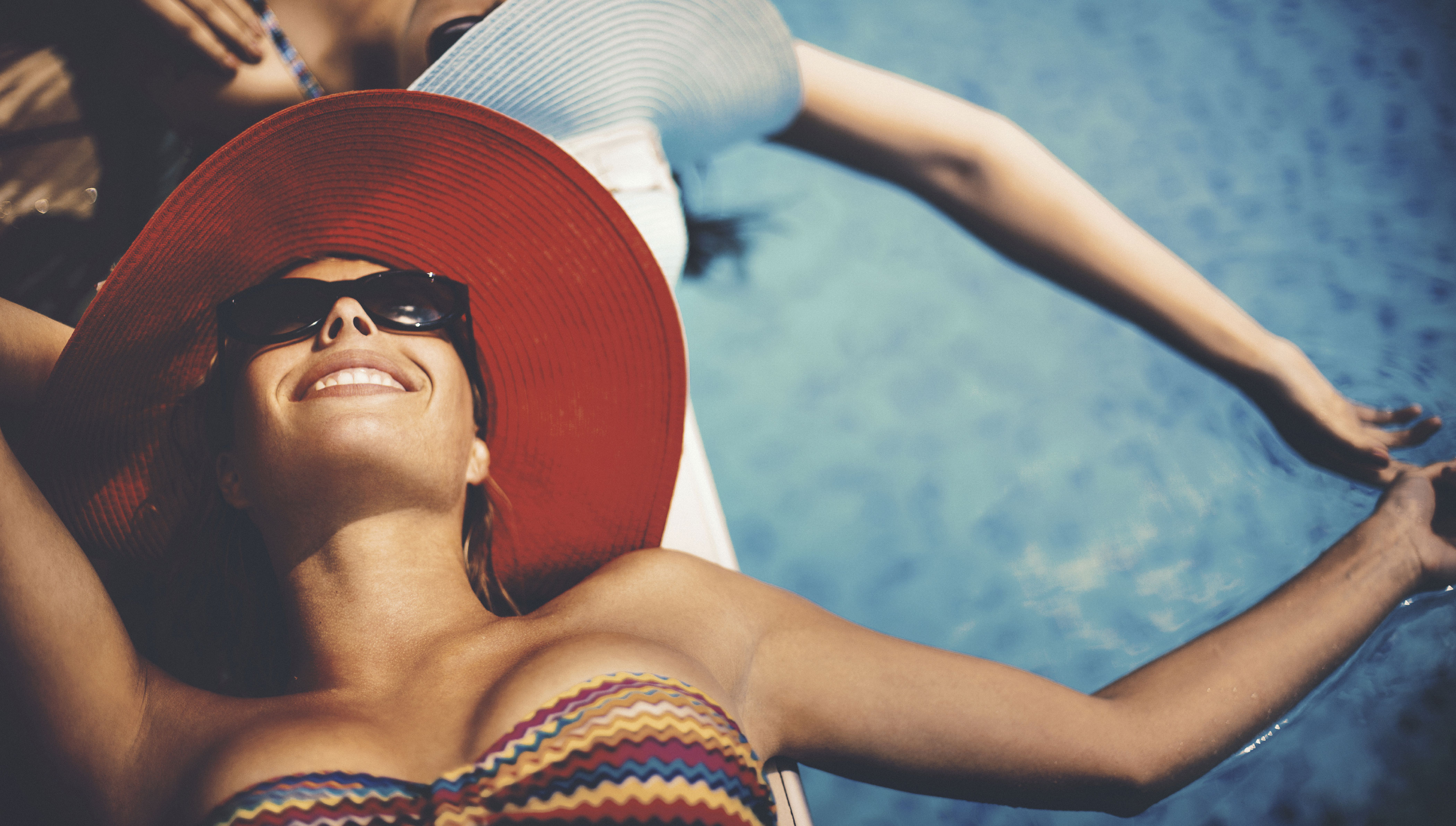 relax-by-the-pool